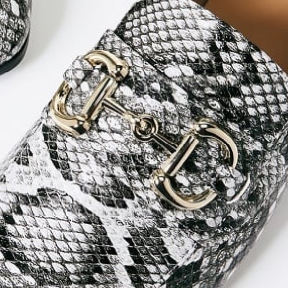 •Johanna• Snake Print Gold Buckle Slip On Loafers - Picture 5 of 5